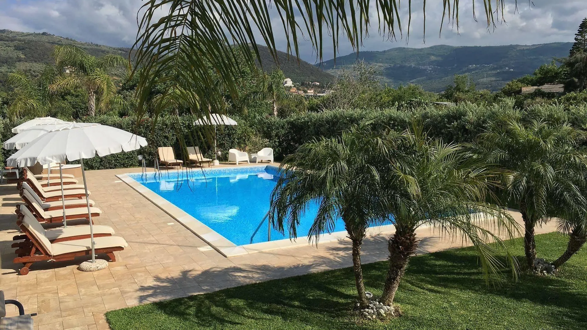 B&B Il Girasole Capo d'Orlando 3*,  Italy